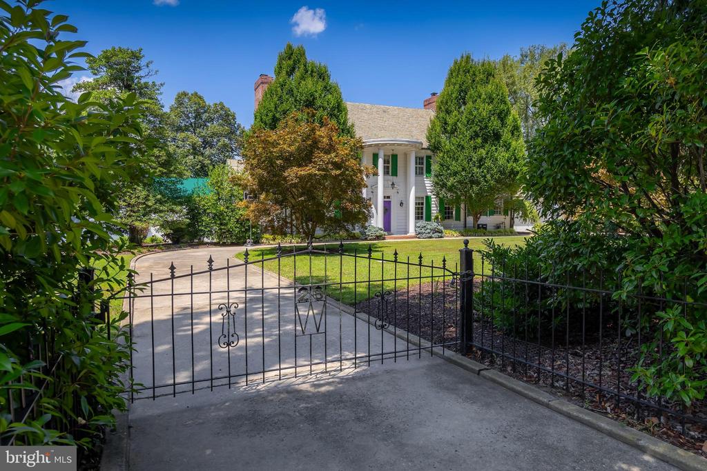 26 DELAWARE AVENUE