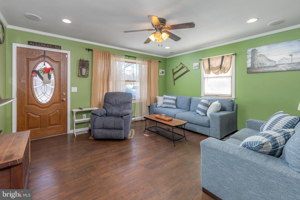 163 Telegraph Rd