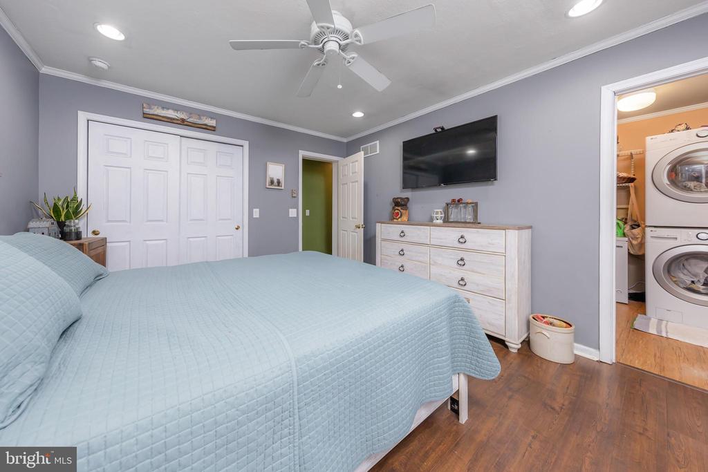 163 Telegraph Rd