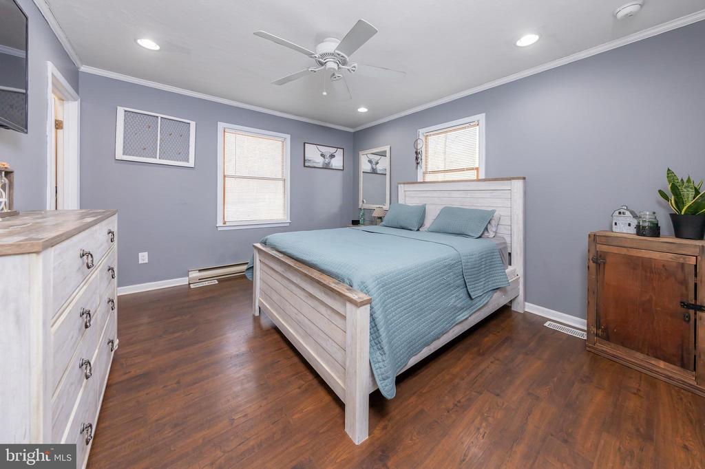 163 Telegraph Rd