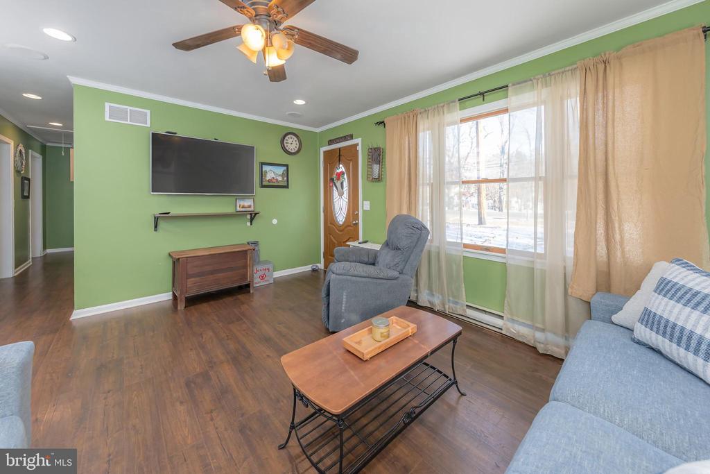 163 Telegraph Rd