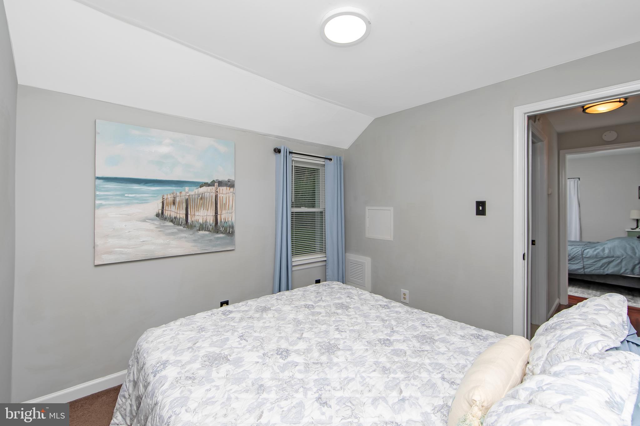 10 South Locust Avenue