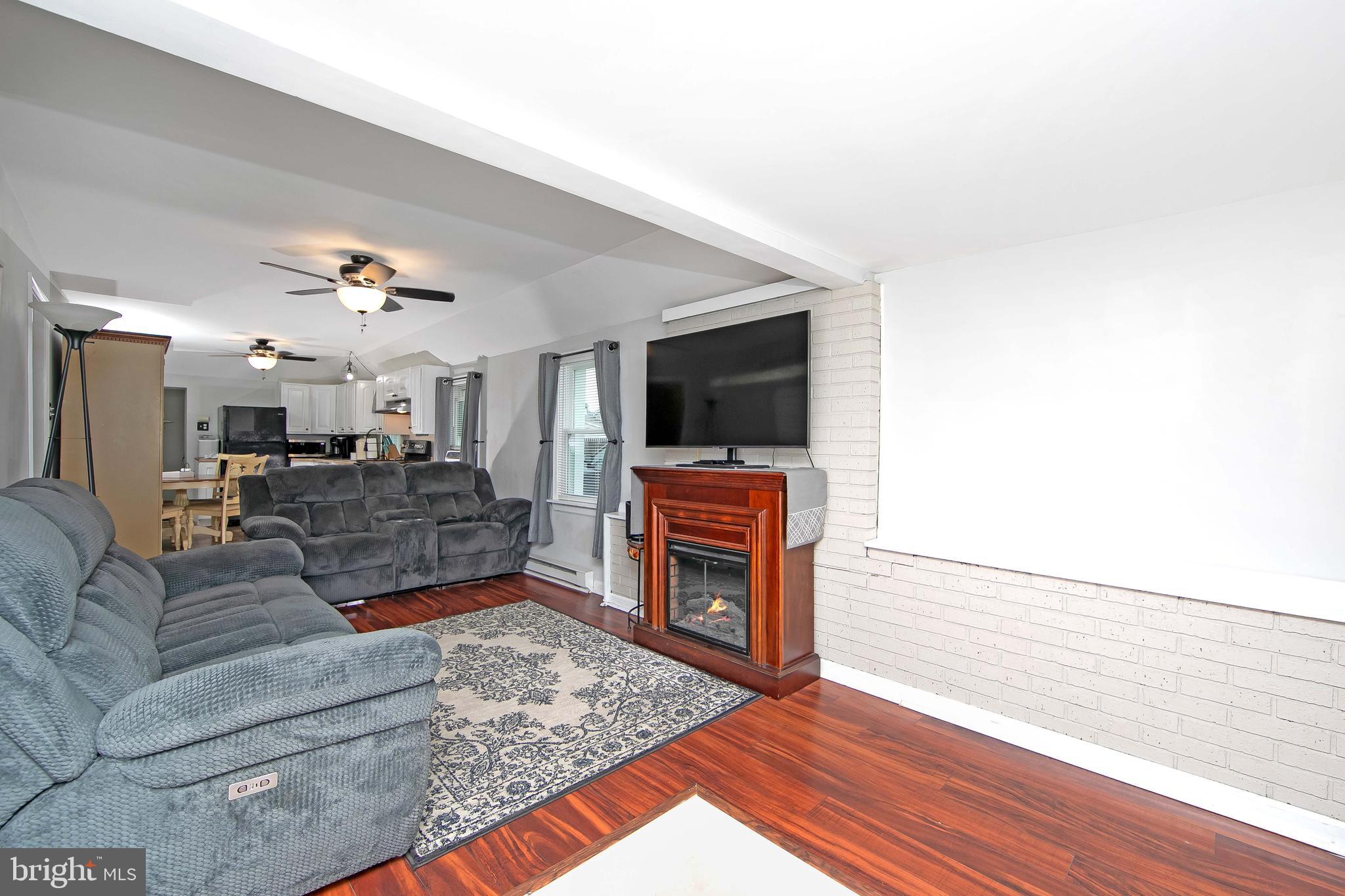 10 South Locust Avenue