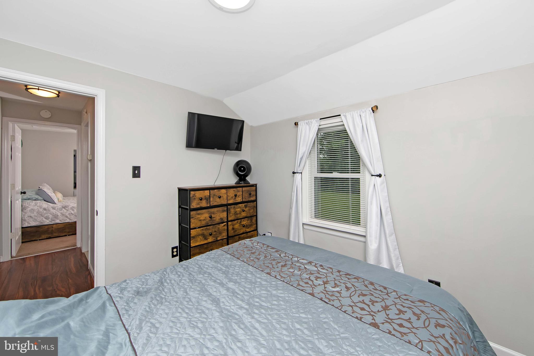 10 South Locust Avenue