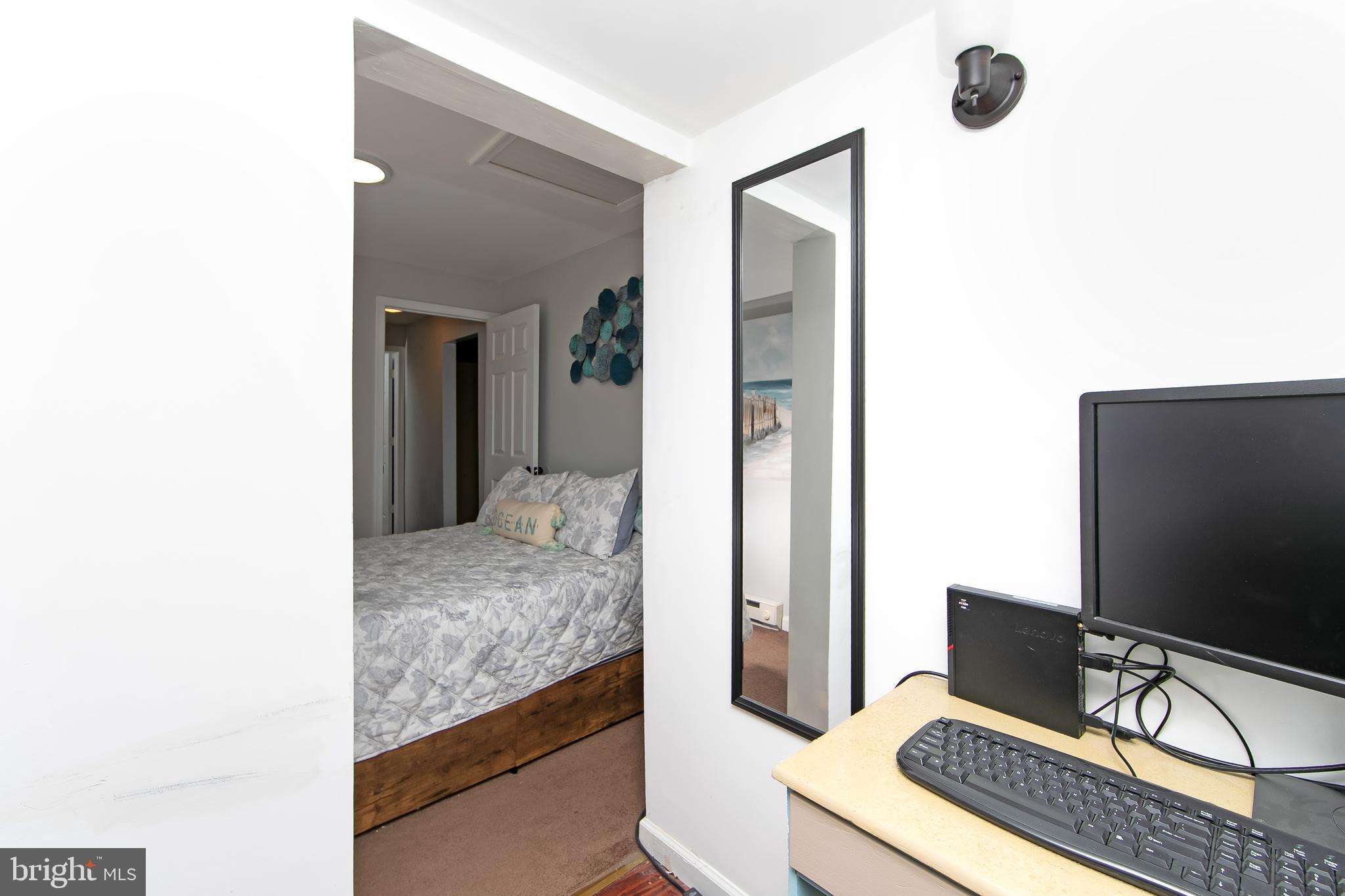 10 South Locust Avenue