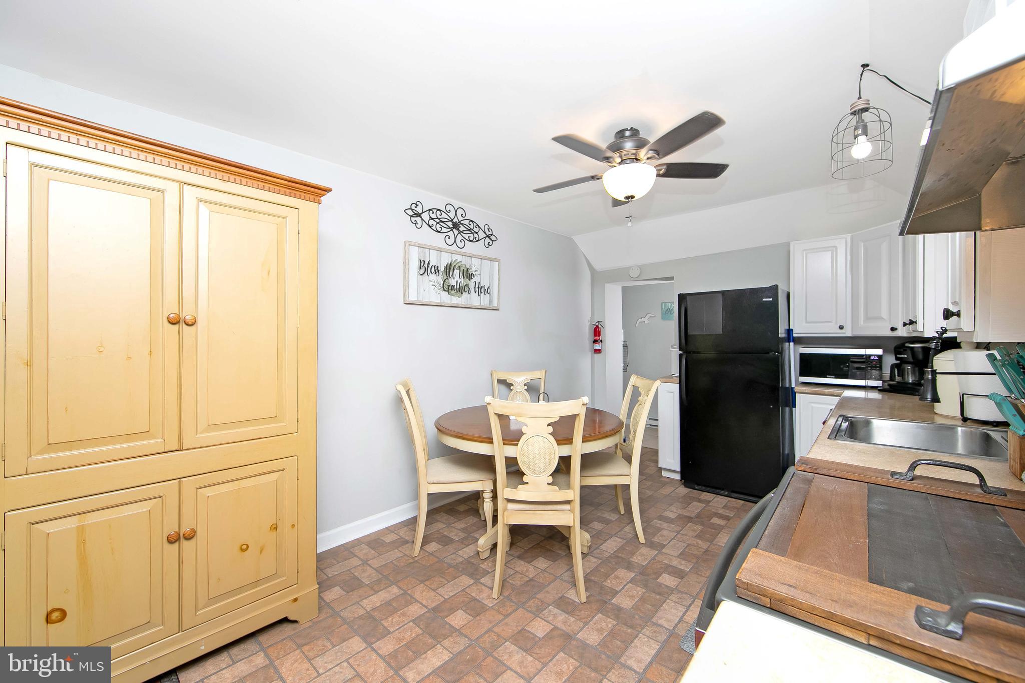 10 South Locust Avenue