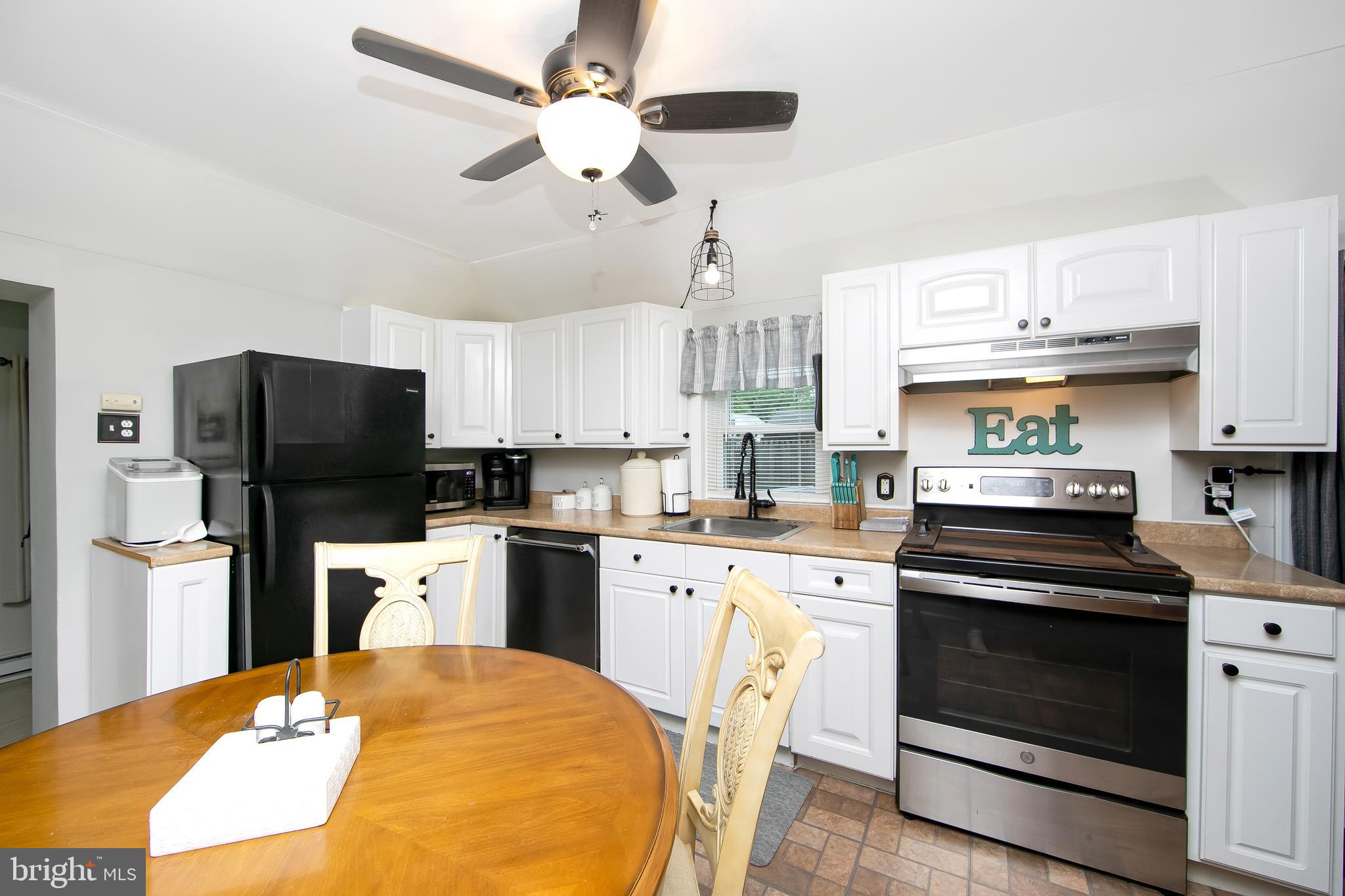 10 South Locust Avenue