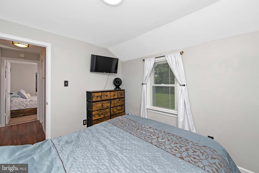 10 South Locust Avenue