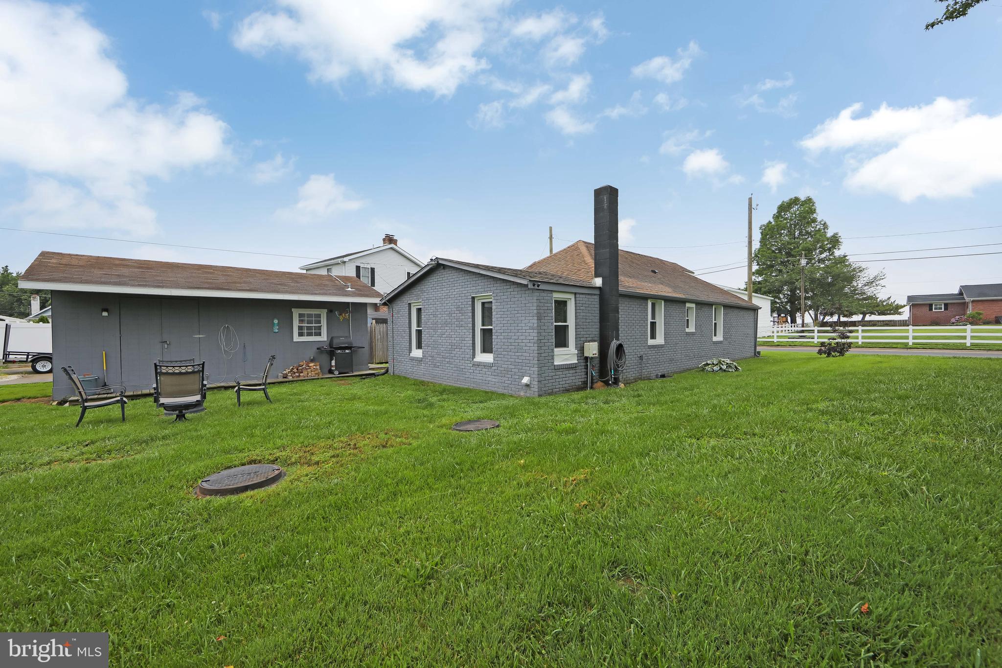 10 South Locust Avenue