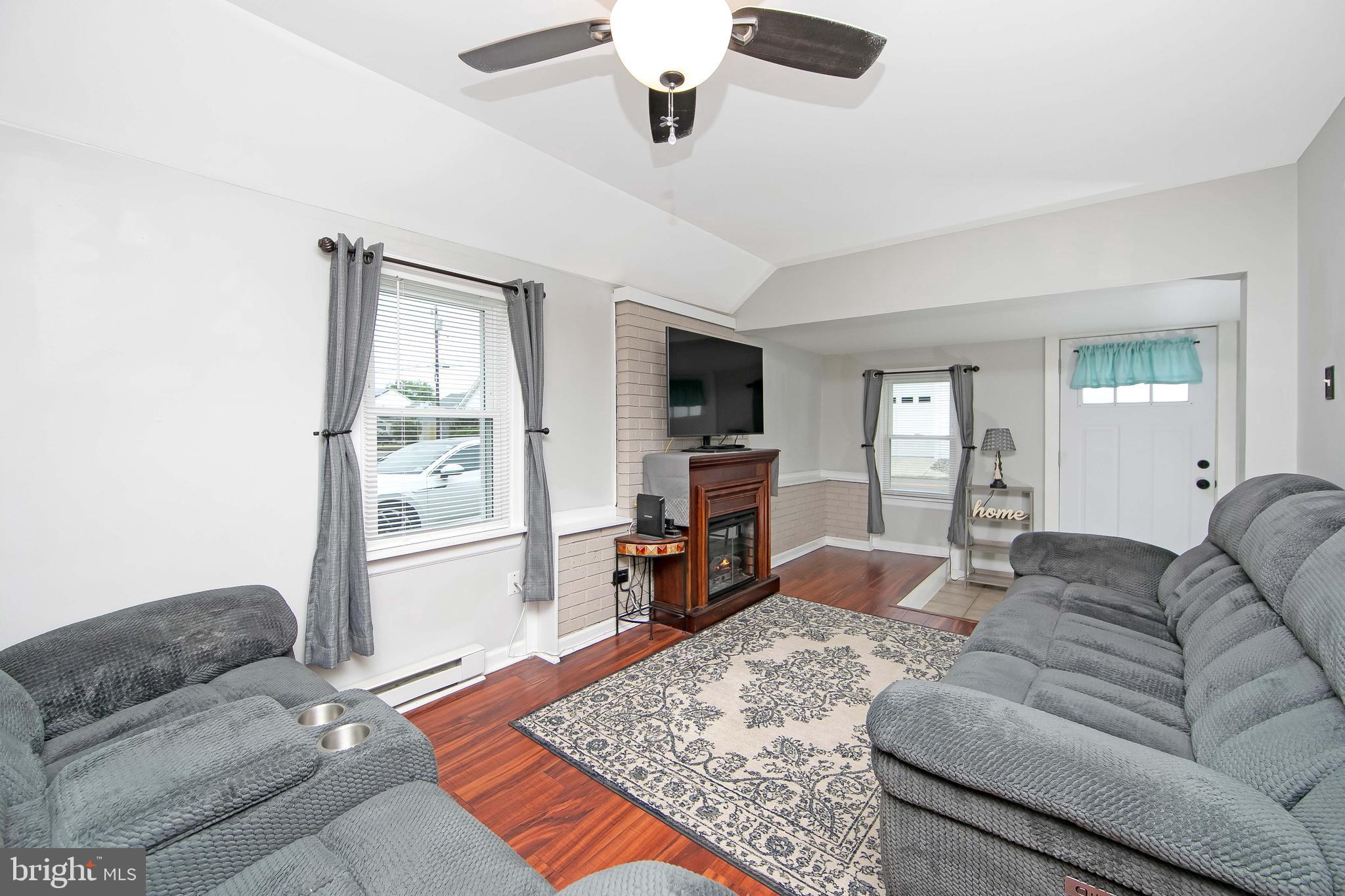 10 South Locust Avenue