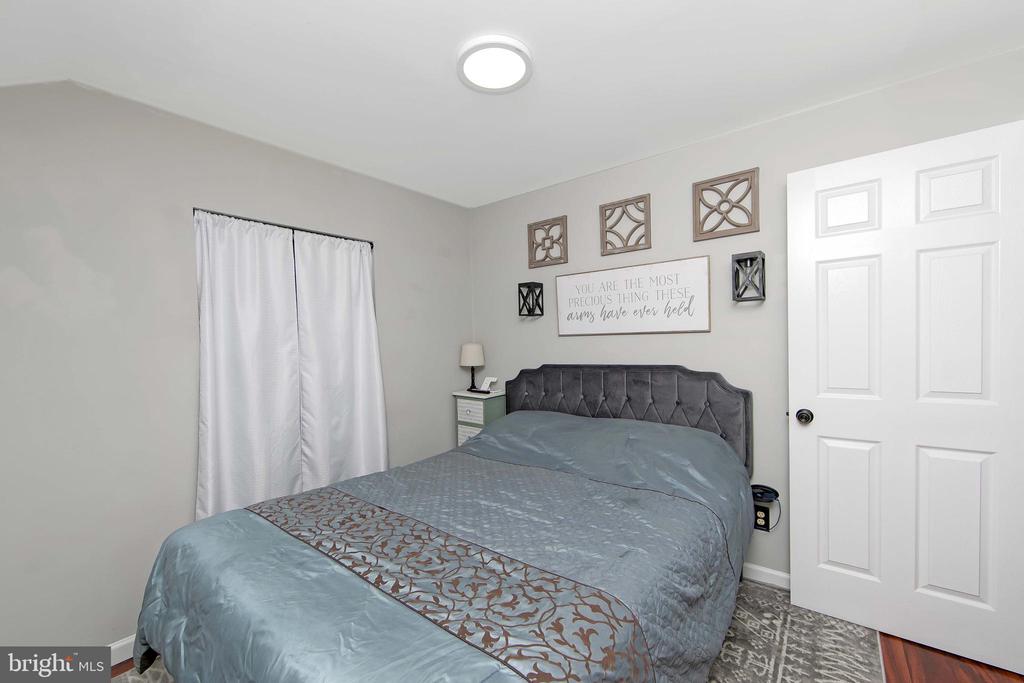 10 South Locust Avenue