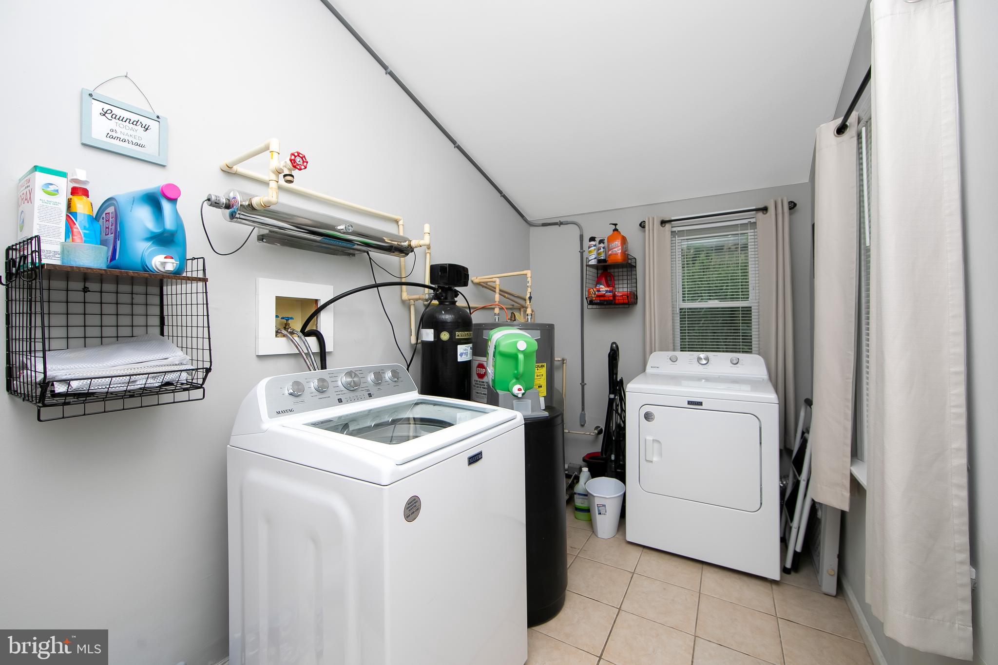 10 South Locust Avenue