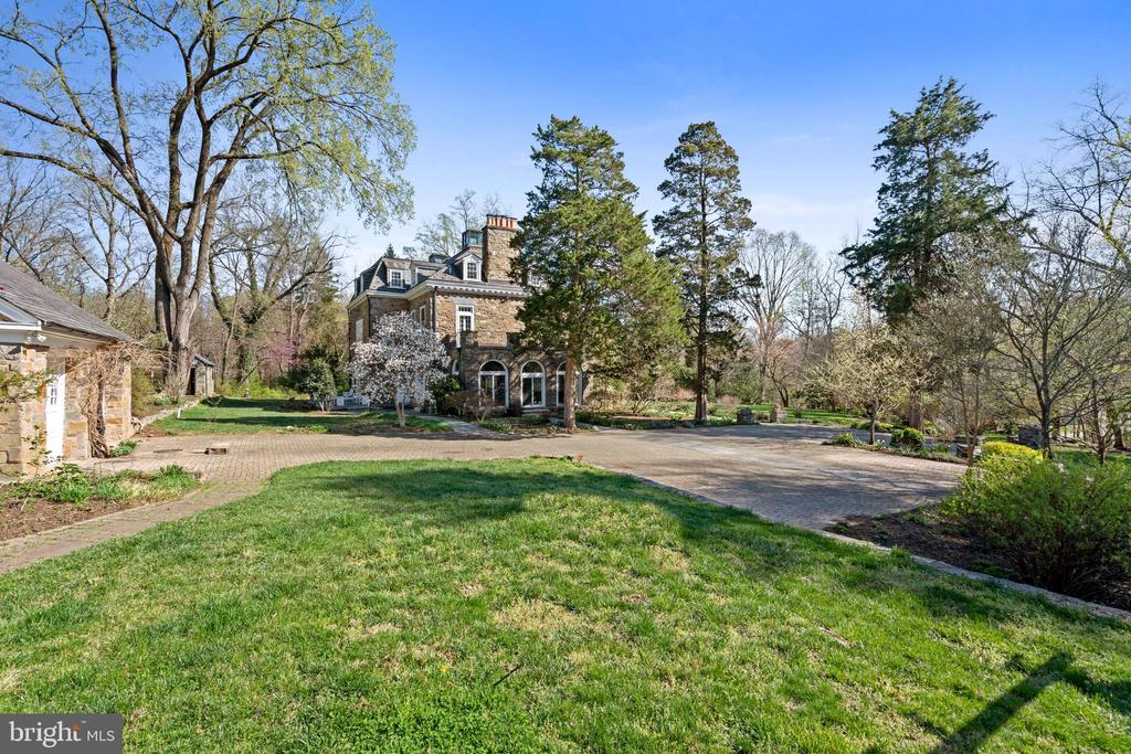 2325 PORTER STREET NW