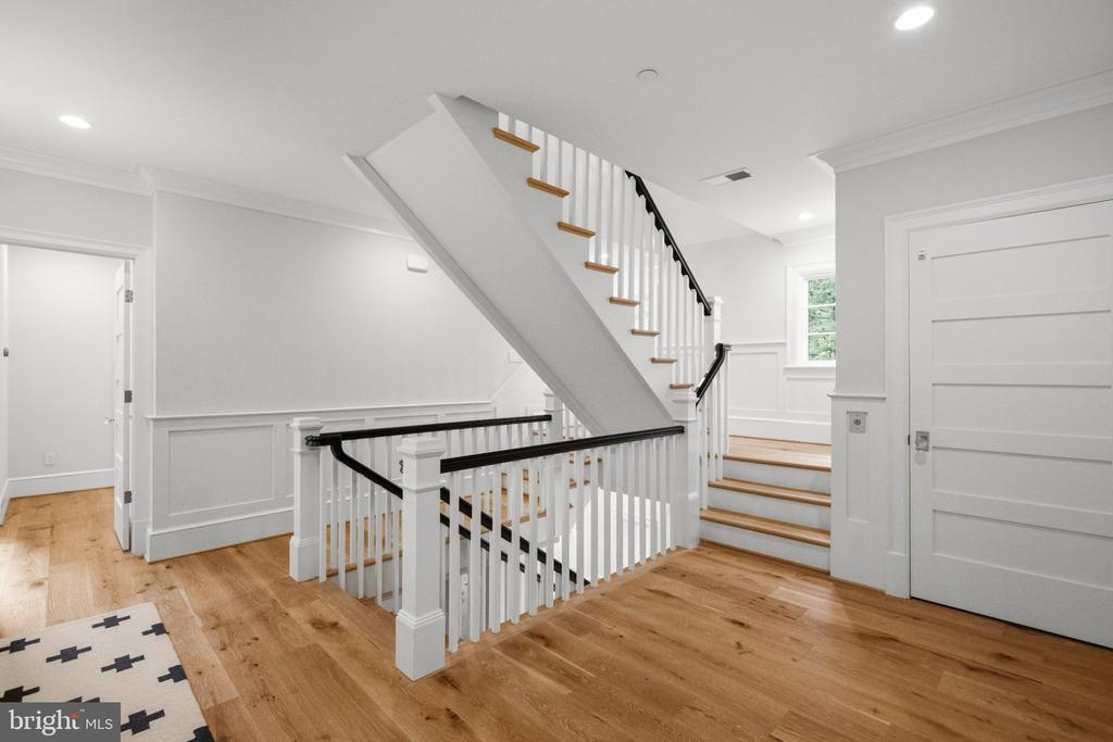 3515 WOODLEY ROAD NW