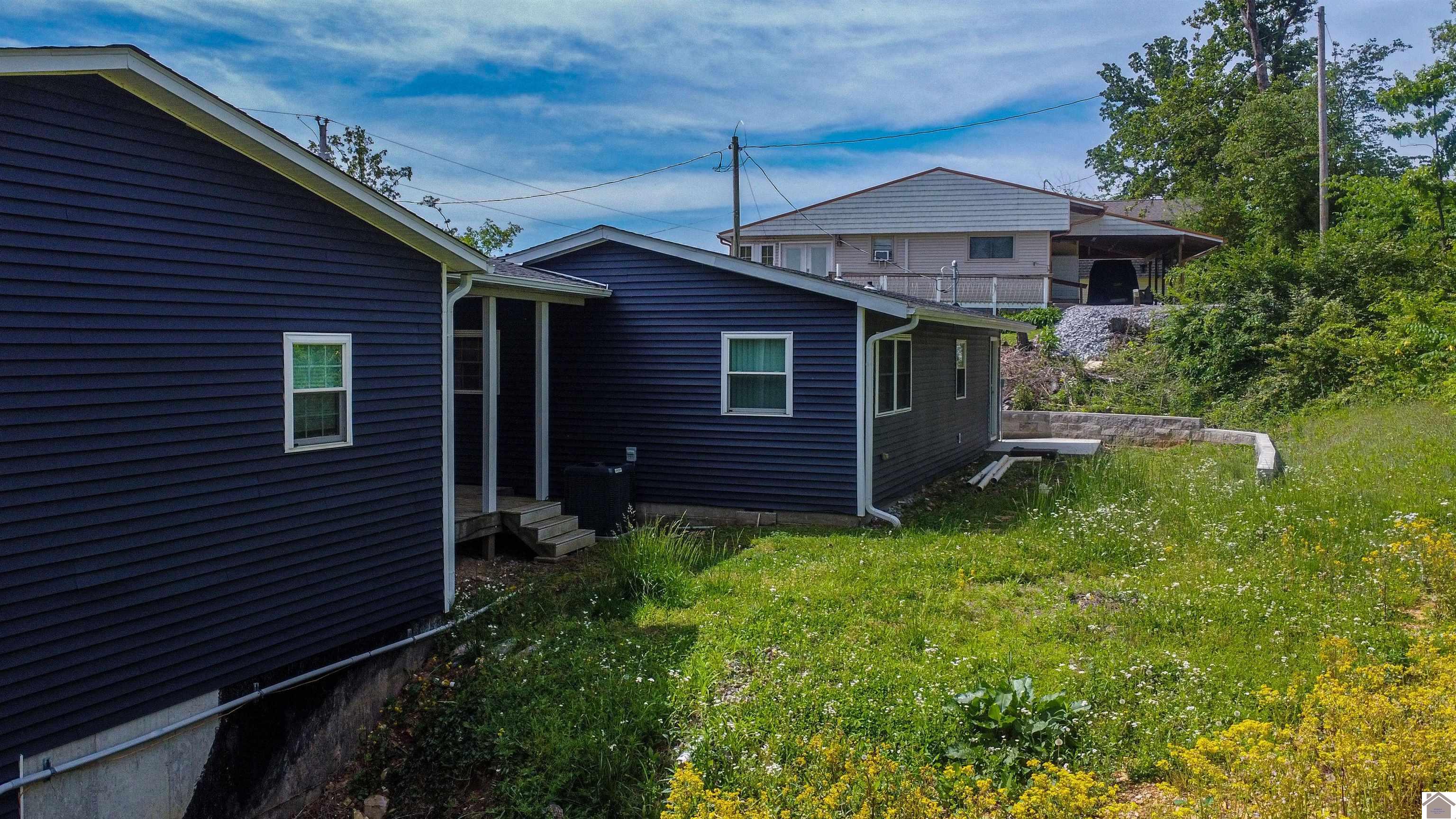 93 Knox Dr