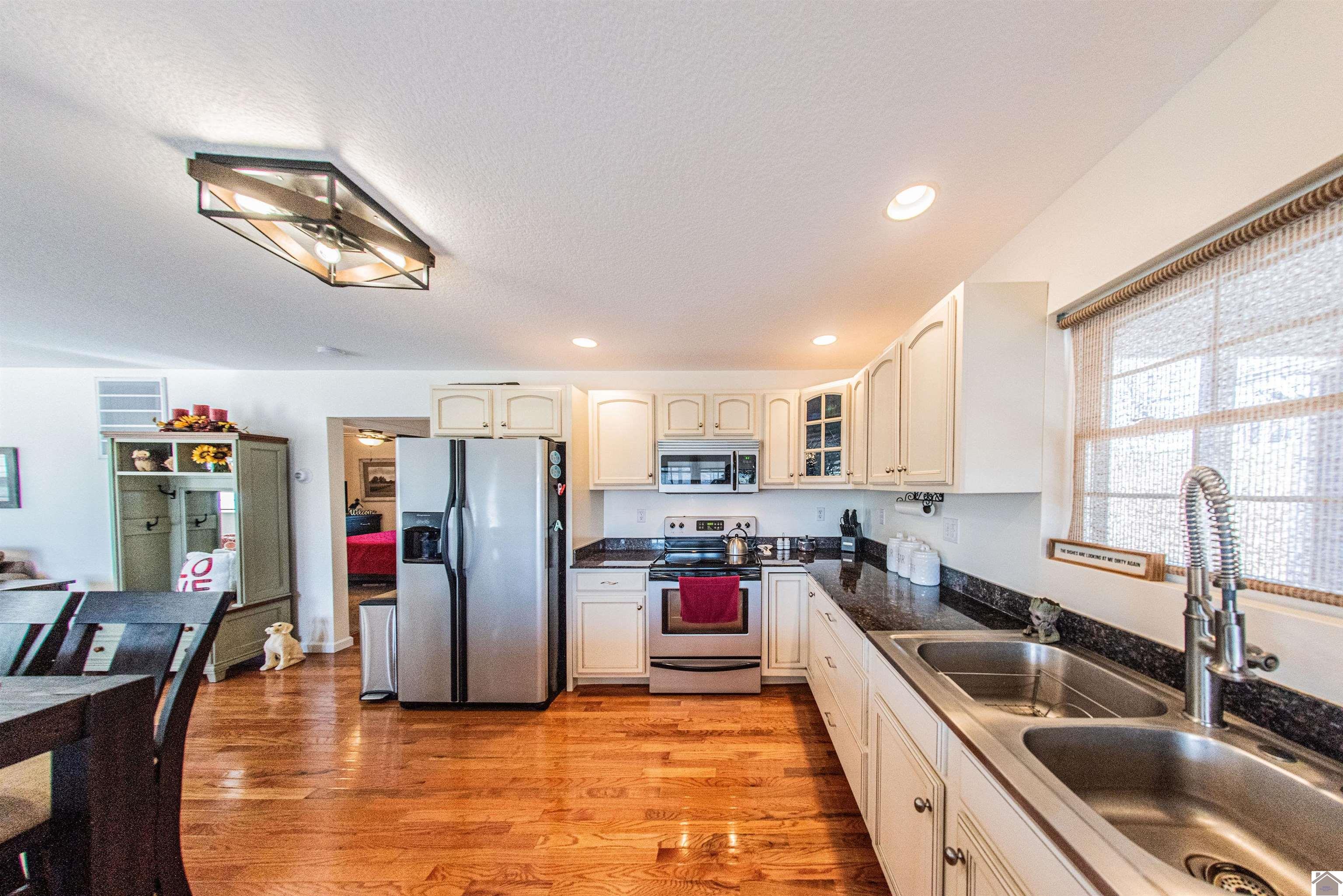 93 Knox Dr