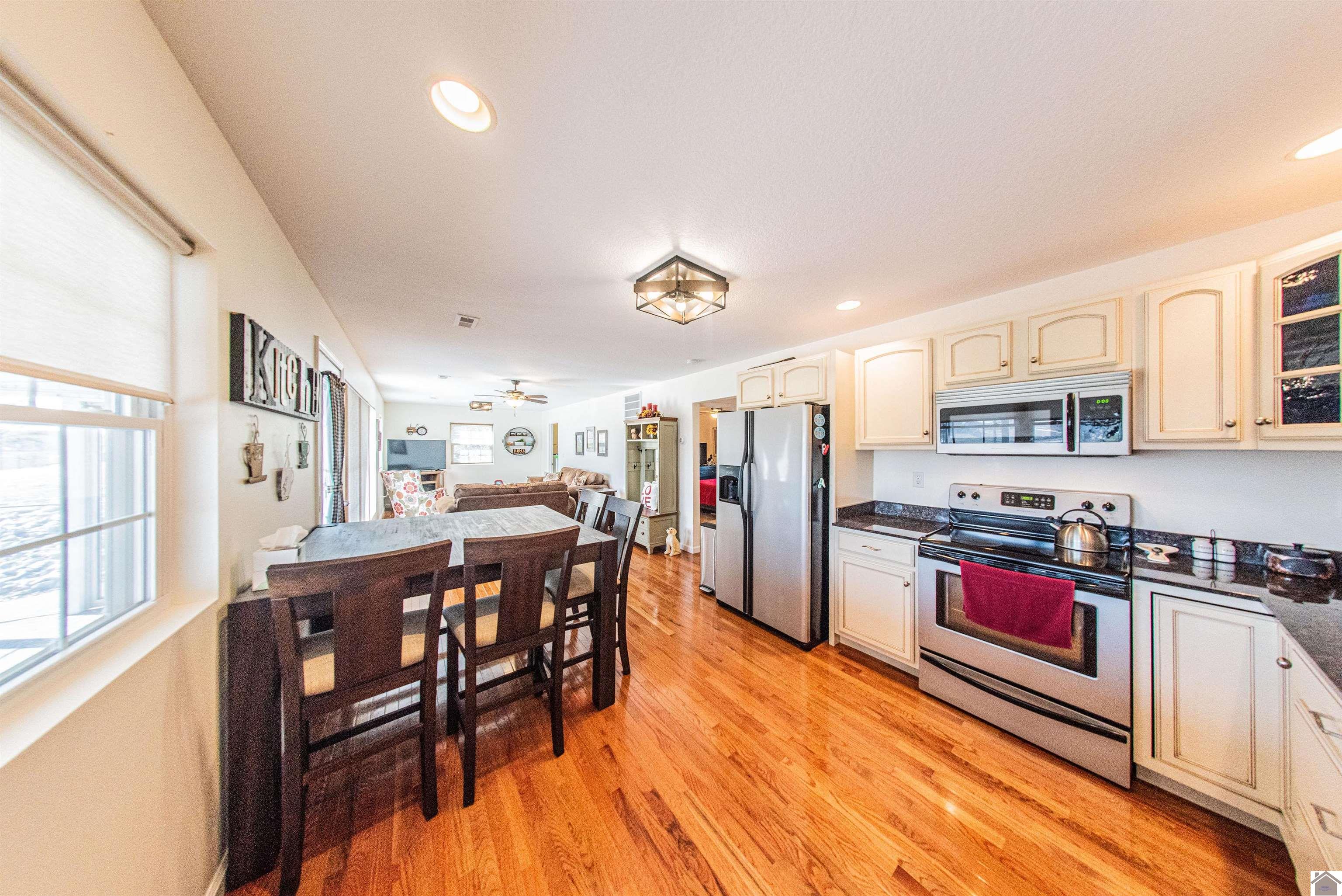 93 Knox Dr