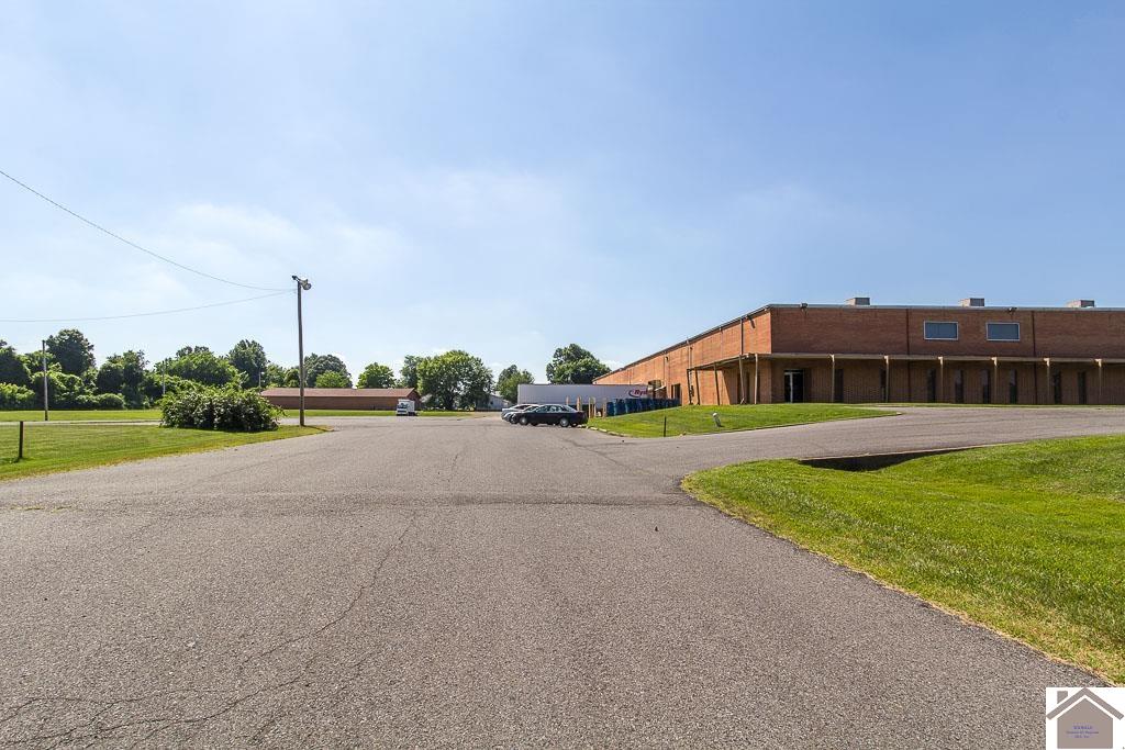 3525 Schneidman Rd.