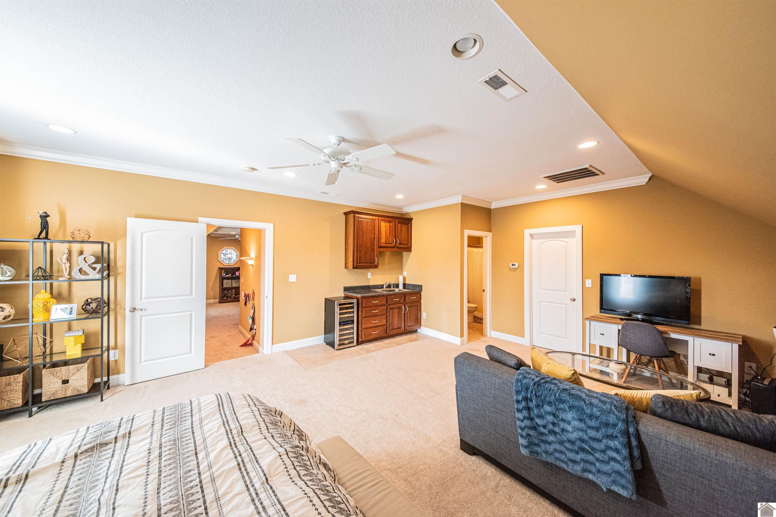1618 Eagle Cove