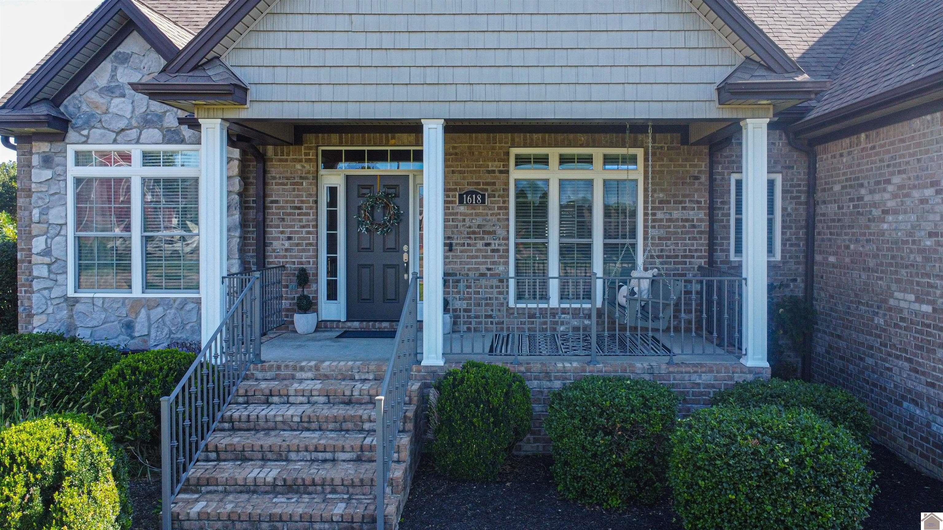 1618 Eagle Cove