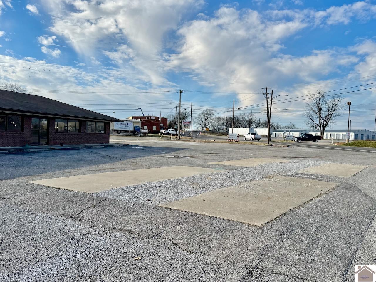 2301 N 8th St.