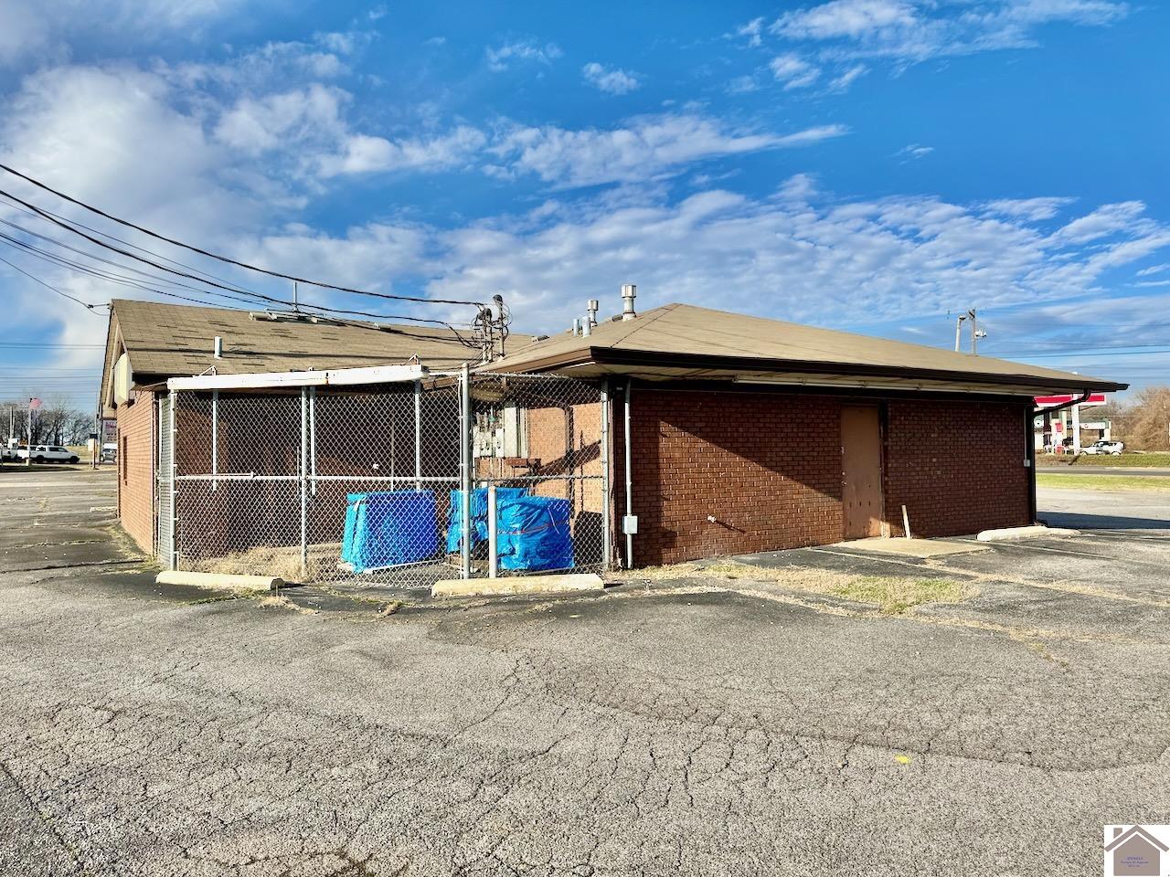 2301 N 8th St.