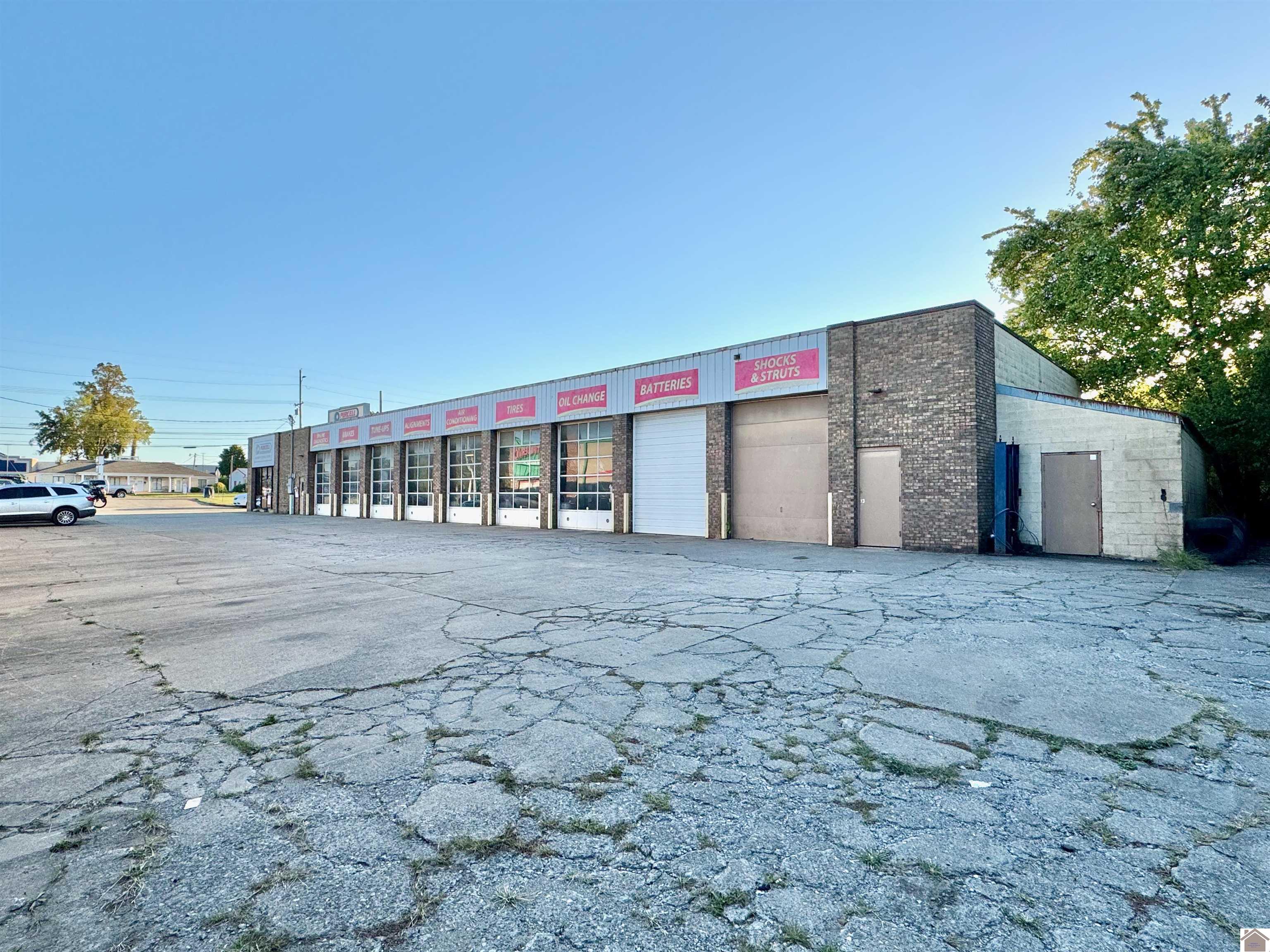 5165 Hinkleville Rd.