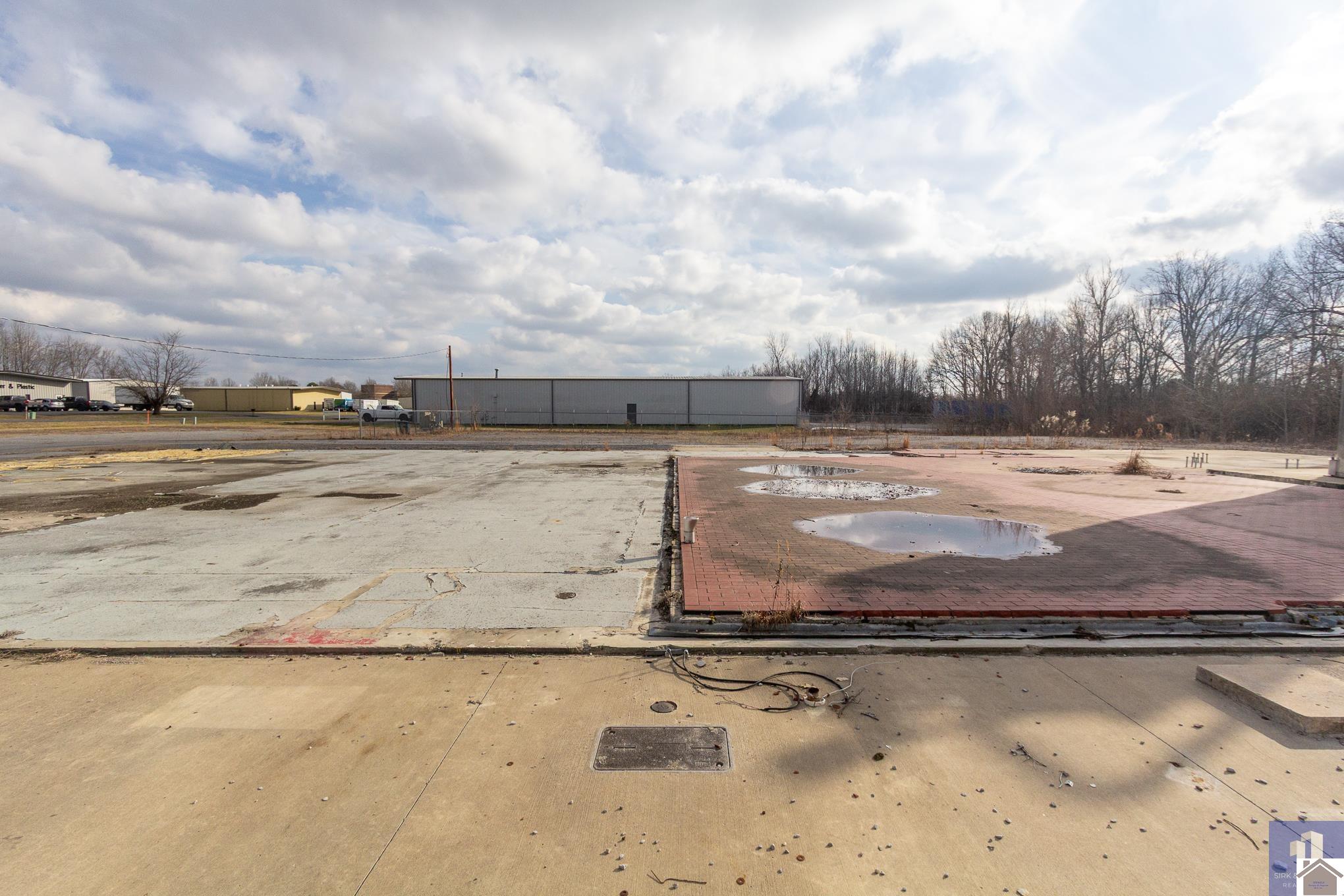 3865 Industrial Drive