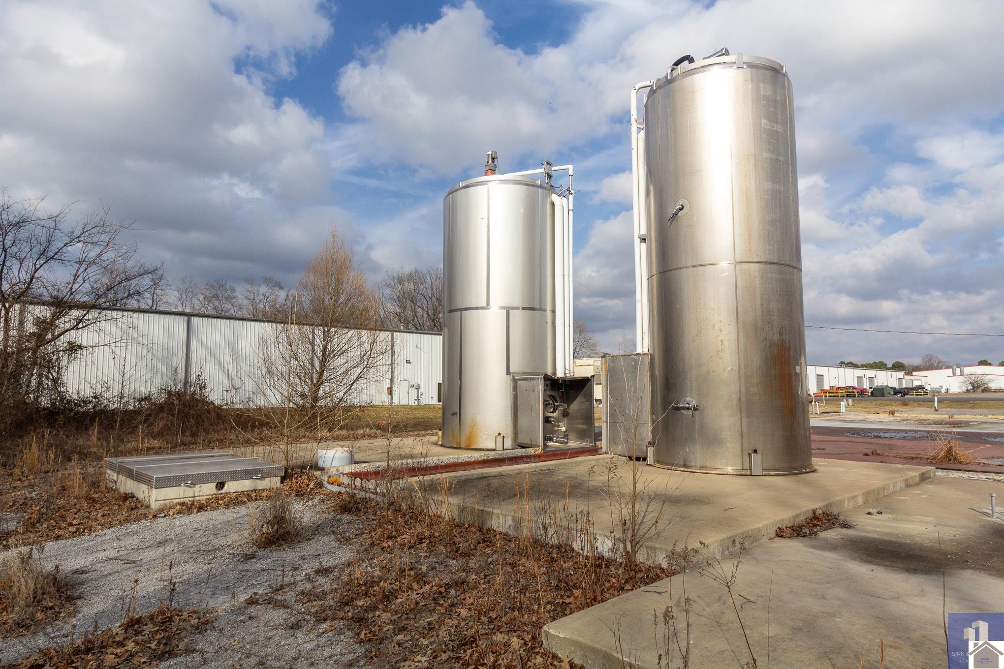 3865 Industrial Drive