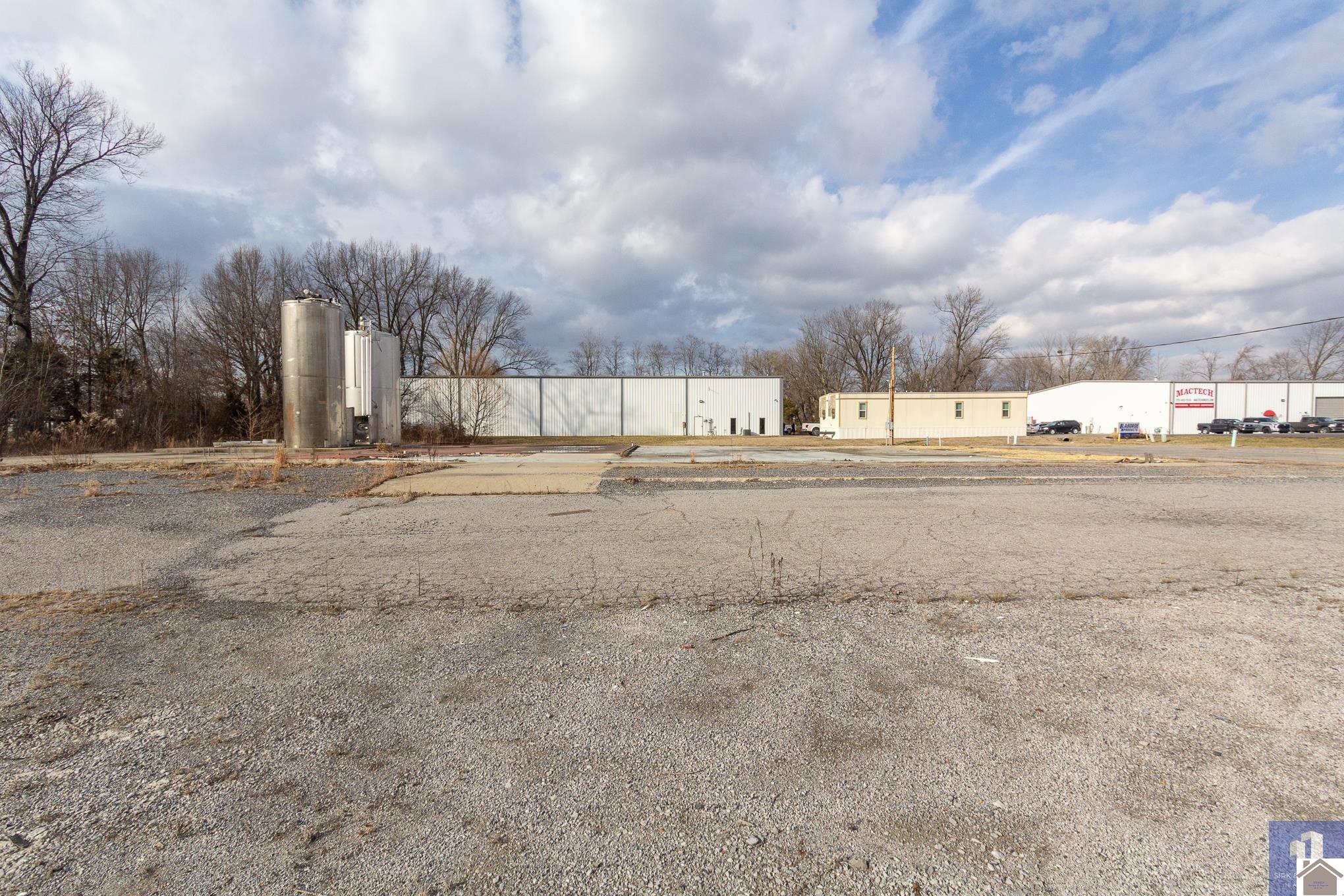 3865 Industrial Drive