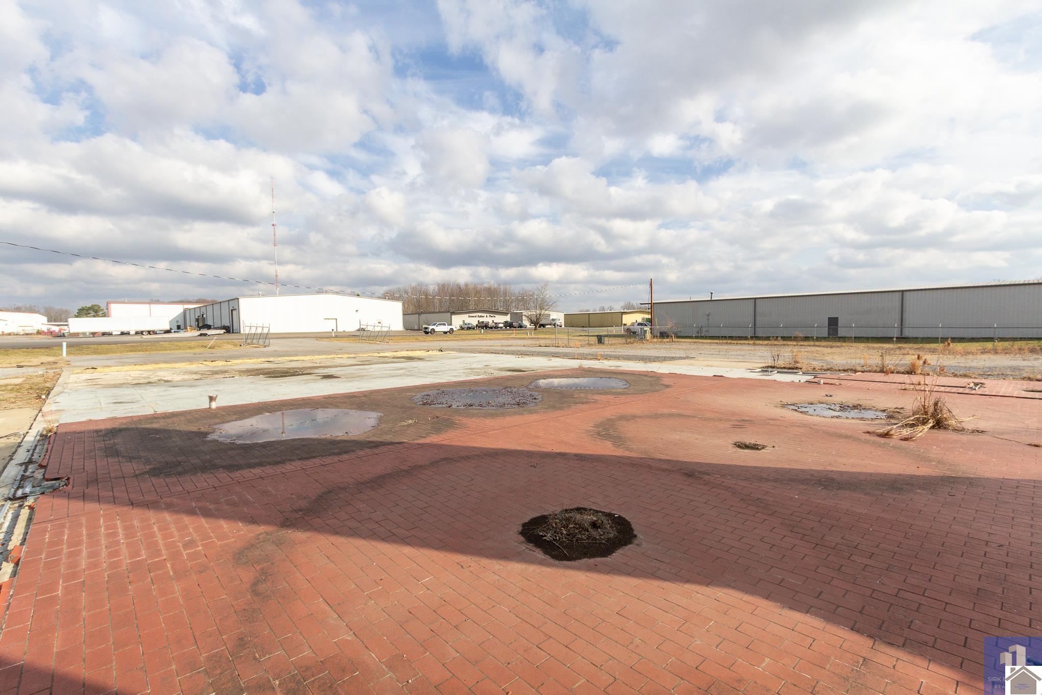 3865 Industrial Drive