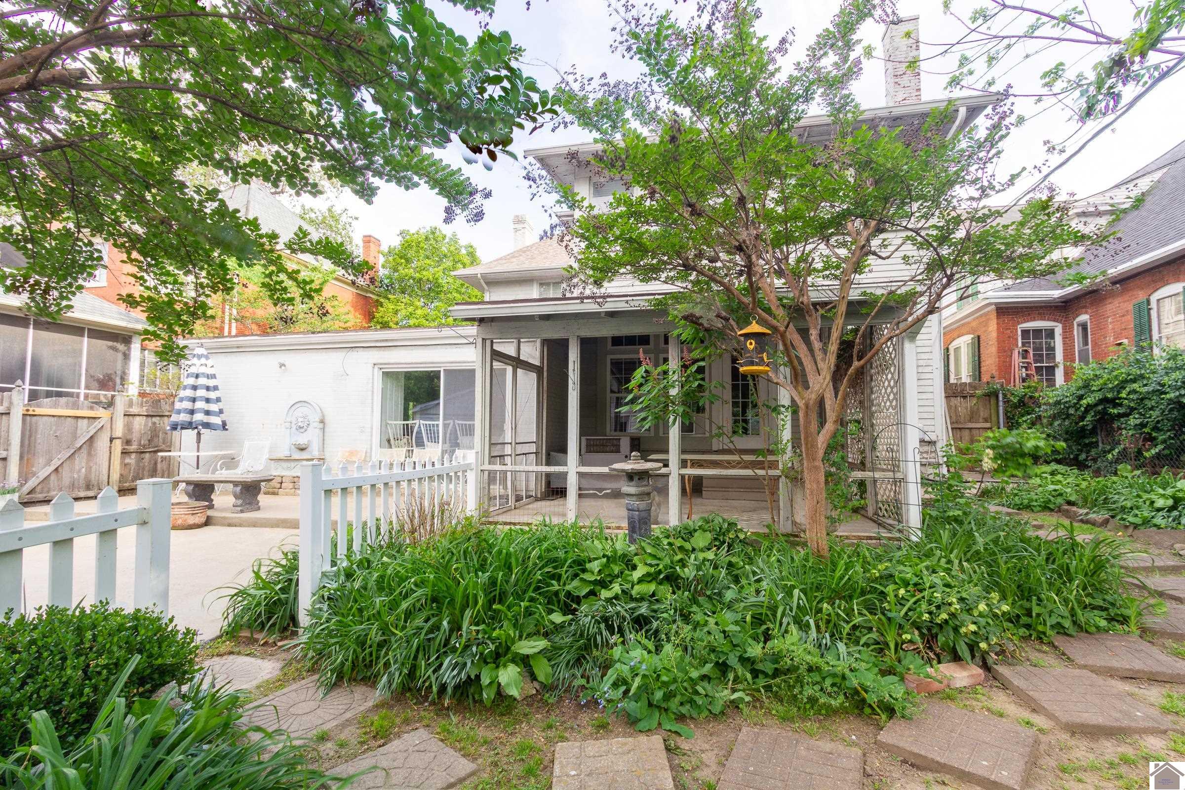 2001 Jefferson St.