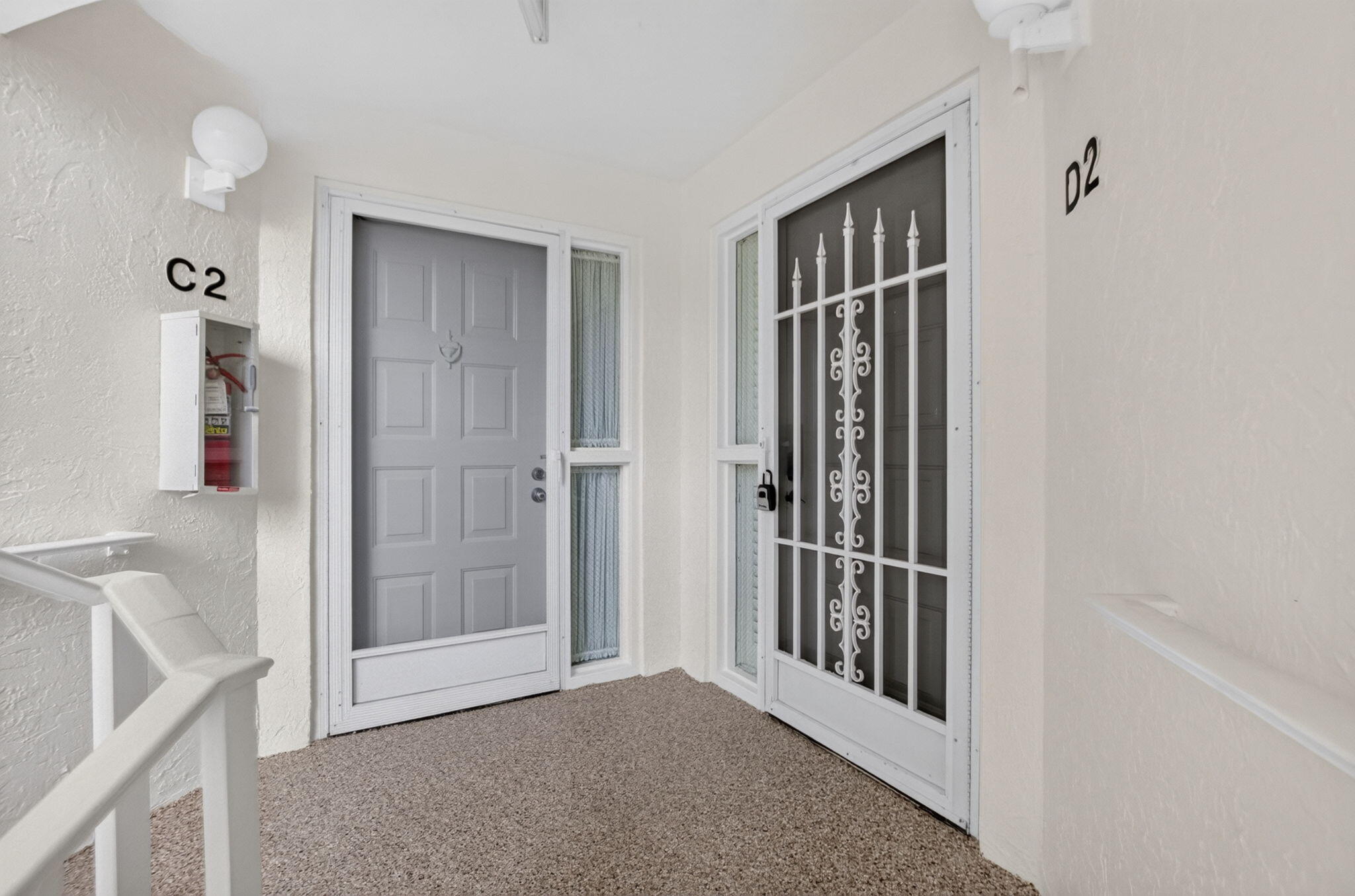 104 HALF MOON Circle D2