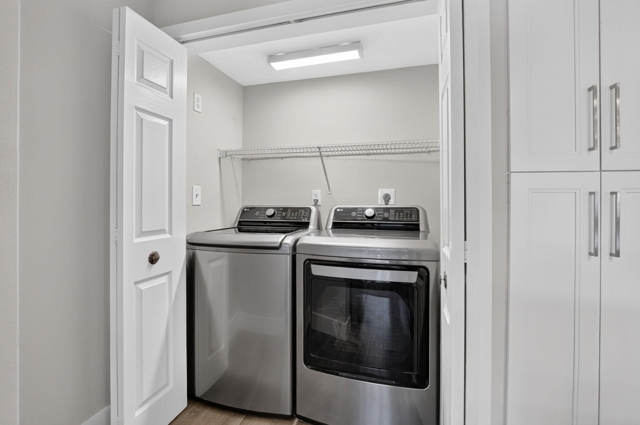 104 HALF MOON Circle D2
