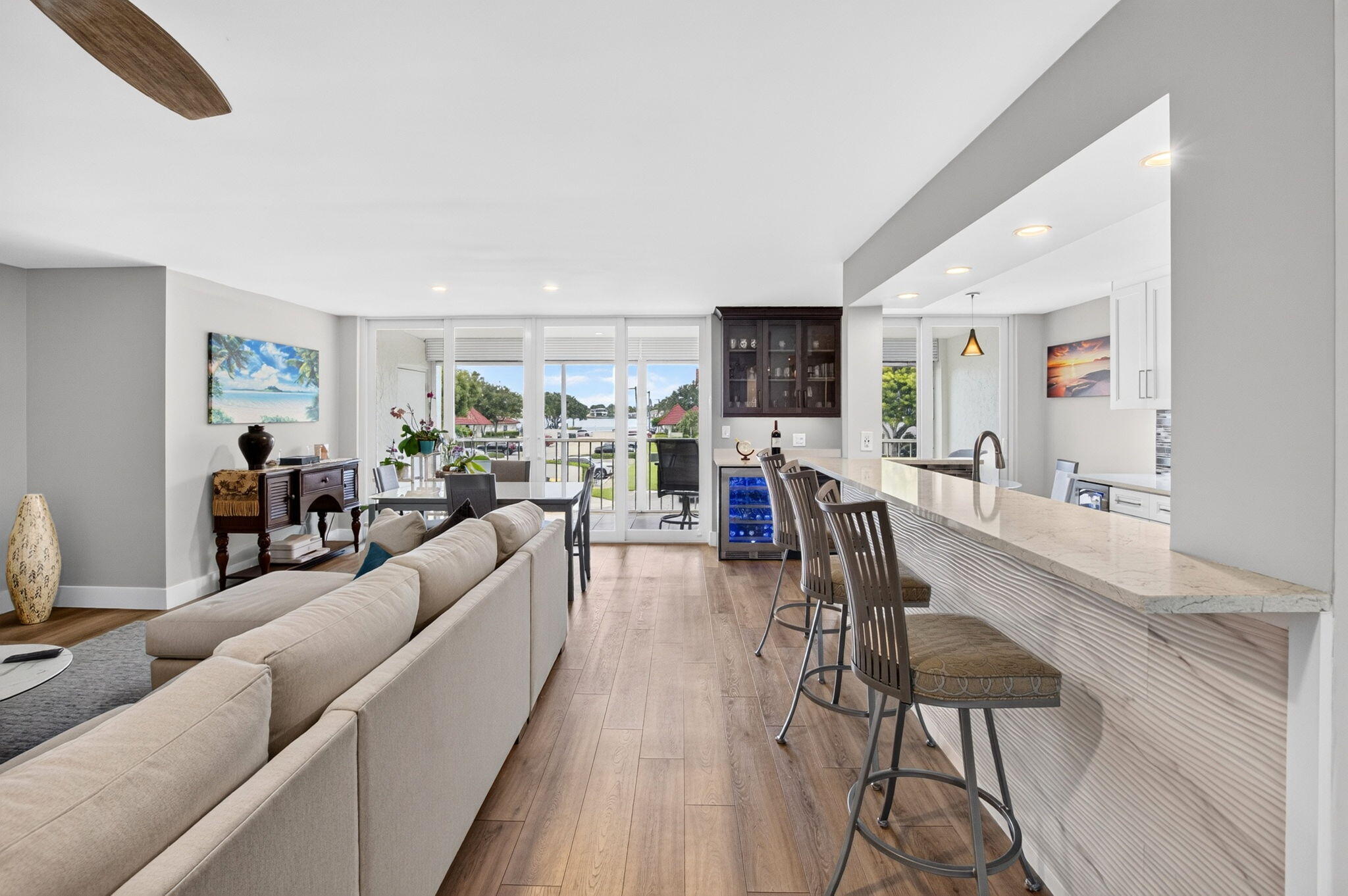 104 HALF MOON Circle D2