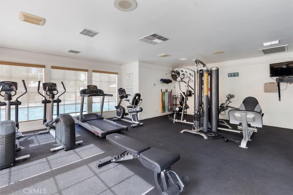 236 S Grisly Canyon Drive N