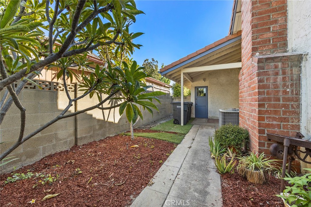 1603 E Chestnut Avenue