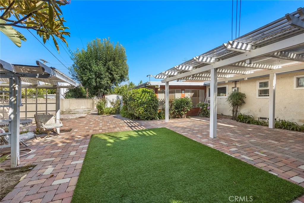 1603 E Chestnut Avenue