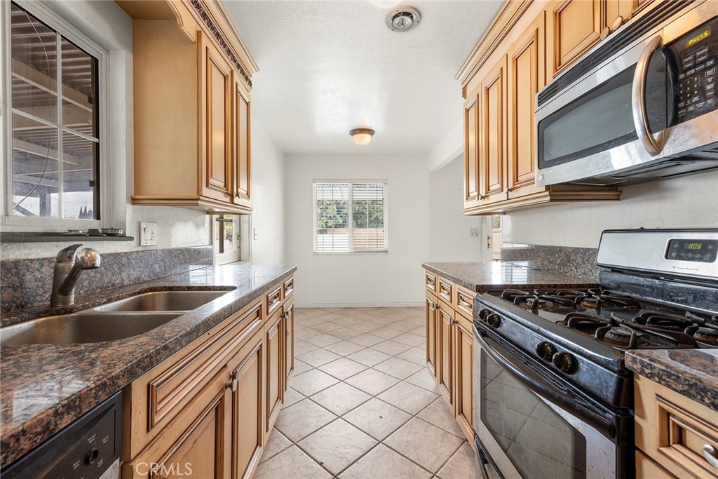 1309 E Baldwin Avenue