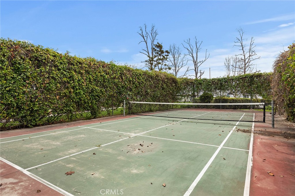 900 W Sierra Madre Avenue 151