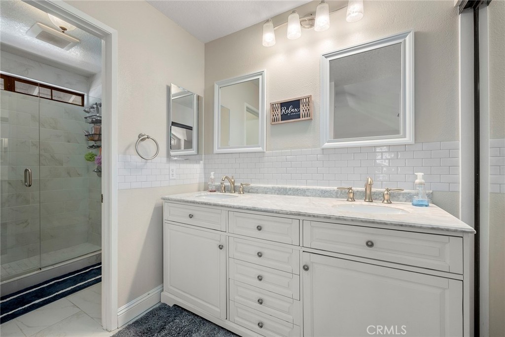 12565 Wedgwood Circle