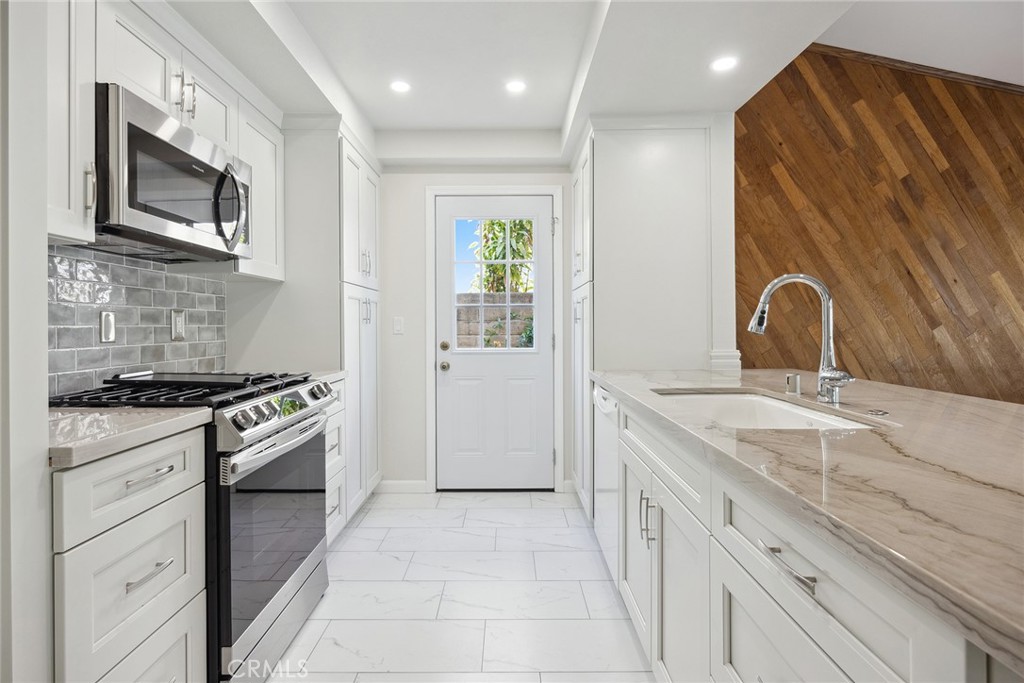 7614 E Woodsboro Avenue