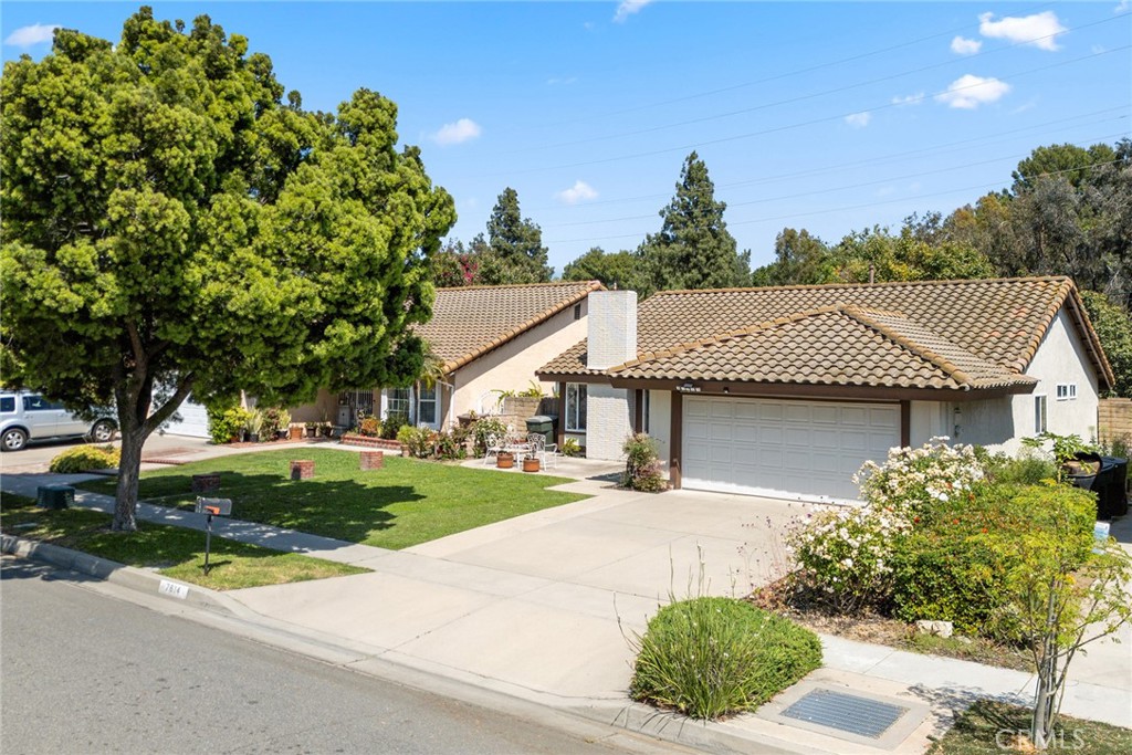 7614 E Woodsboro Avenue