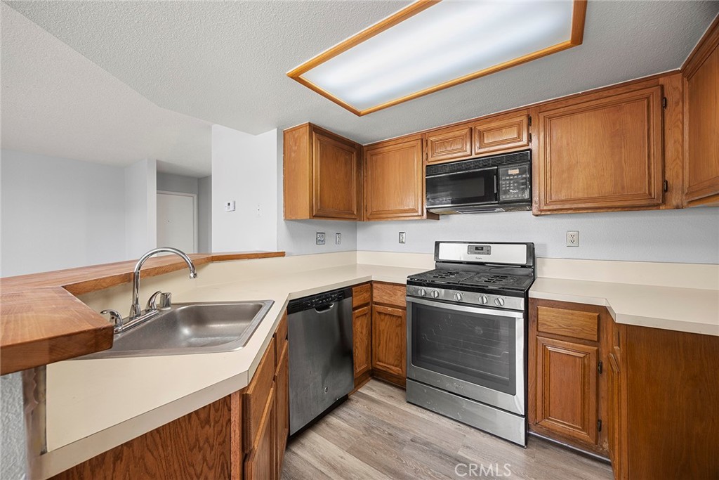 2548 Avenida Del Vista 101