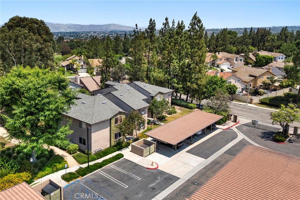 2548 Avenida Del Vista 101