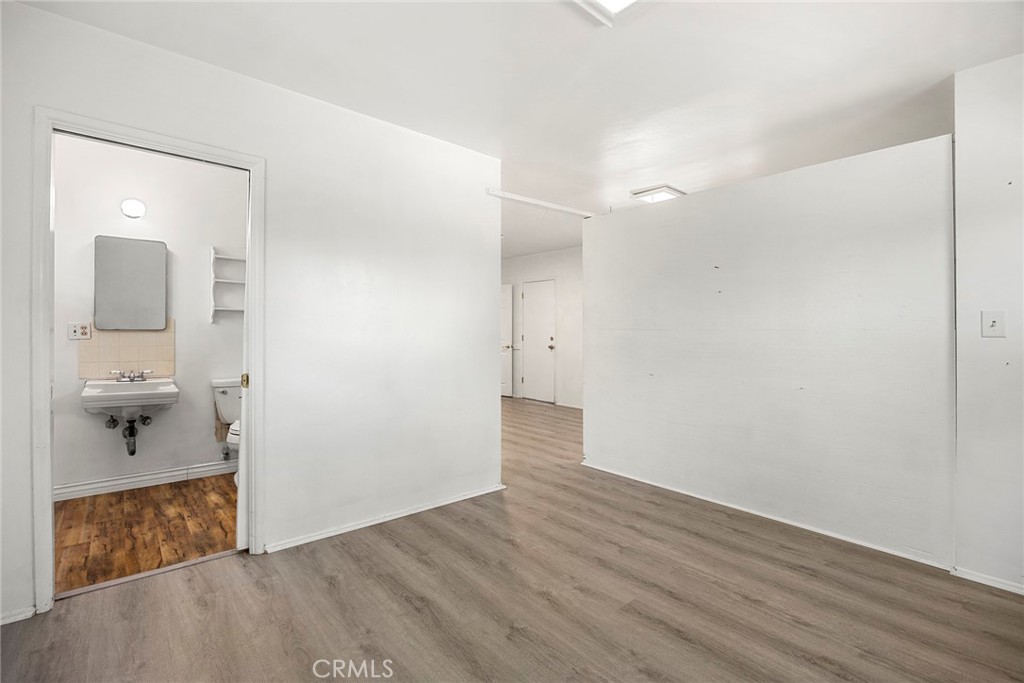 2976 Las Flores Avenue