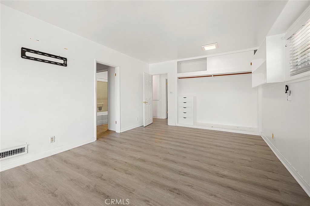 2976 Las Flores Avenue