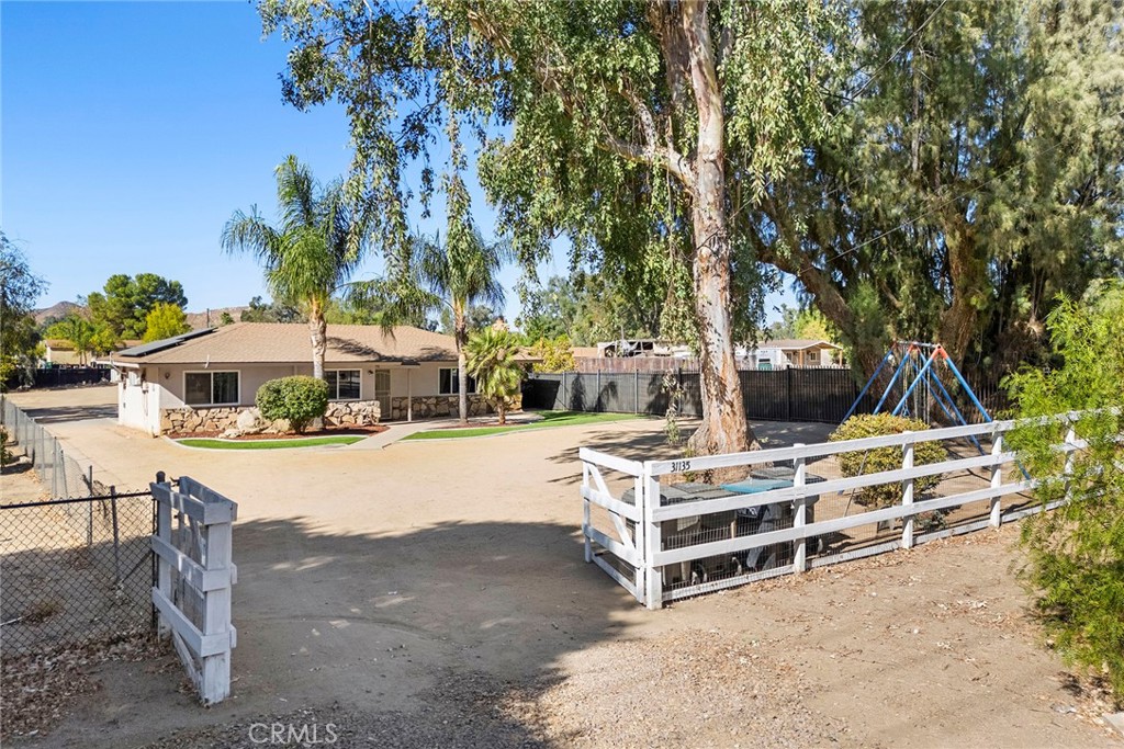 31135 Murrieta Road