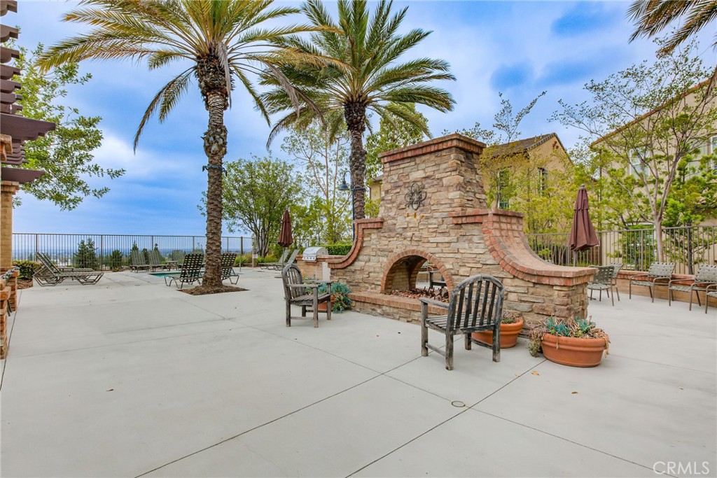 2962 E Walking Beam Place