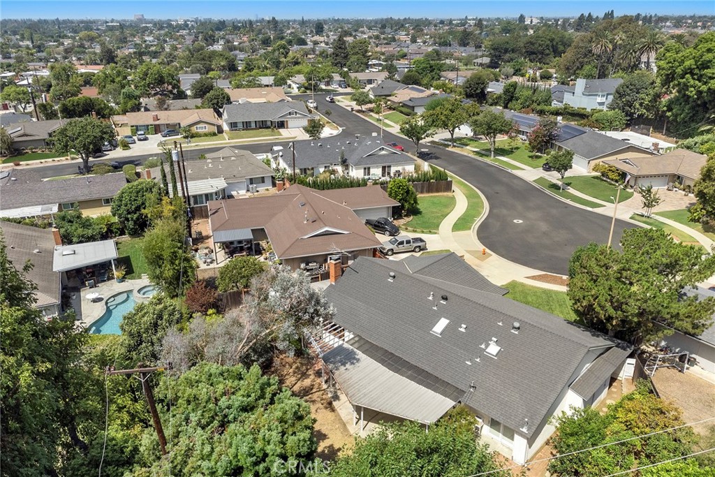 3948 E Lynnwood Avenue